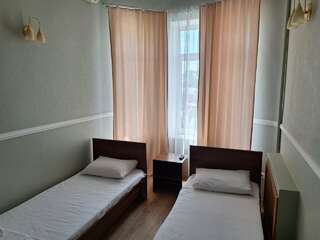 Гостиница Молодежная Ростов-на-Дону Семейный номер-2